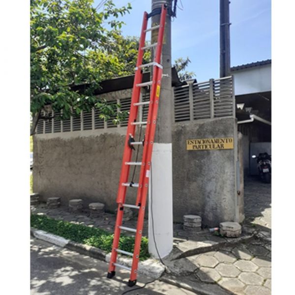 Escada Extensível Fibra de Vidro 38 Degraus FE838 Alulev