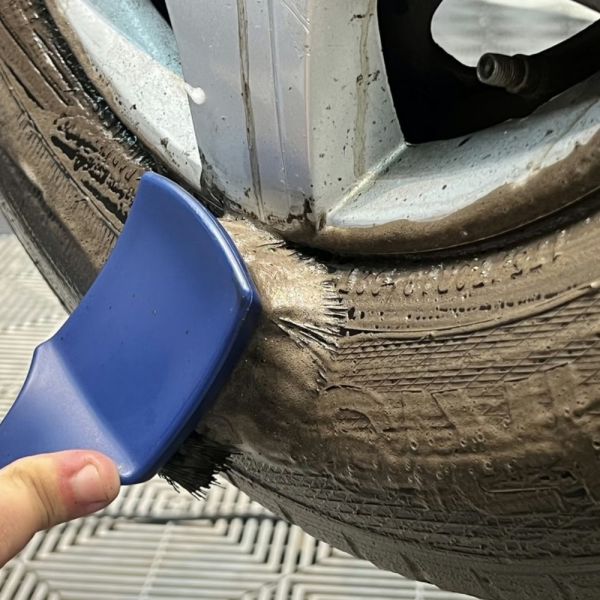 Escova para Limpeza de Pneus Vonixx