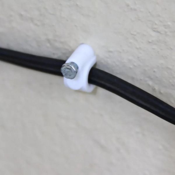 Fixa Cabo Coaxial 4mm Branco Bemfixa