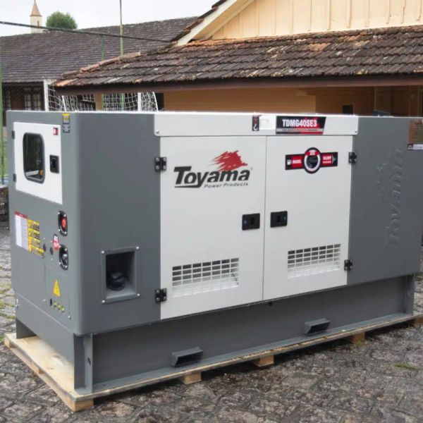 Gerador a Diesel Trifásico TDMG40SE3 380V 40KVA Toyama