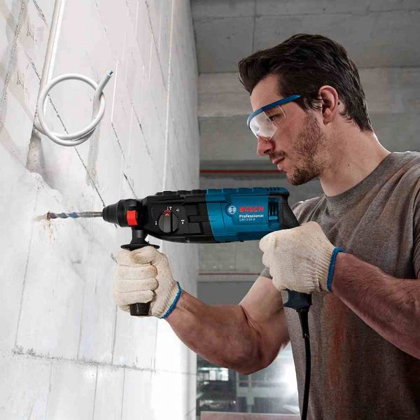 Martelete rompedor Bosch GBH 2-24 D 820W 220V em maleta